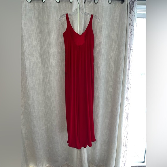 MAC Duggal Sleeveless Ruched Side Knot Gown. Red. Size 8. Worn Once. Dry Cleaned - Picture 4 of 8